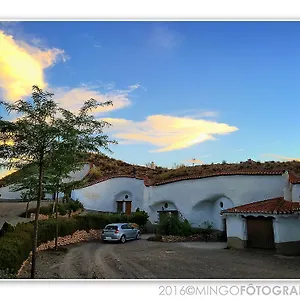https://cuevas-del-zenete.es-andalucia.com